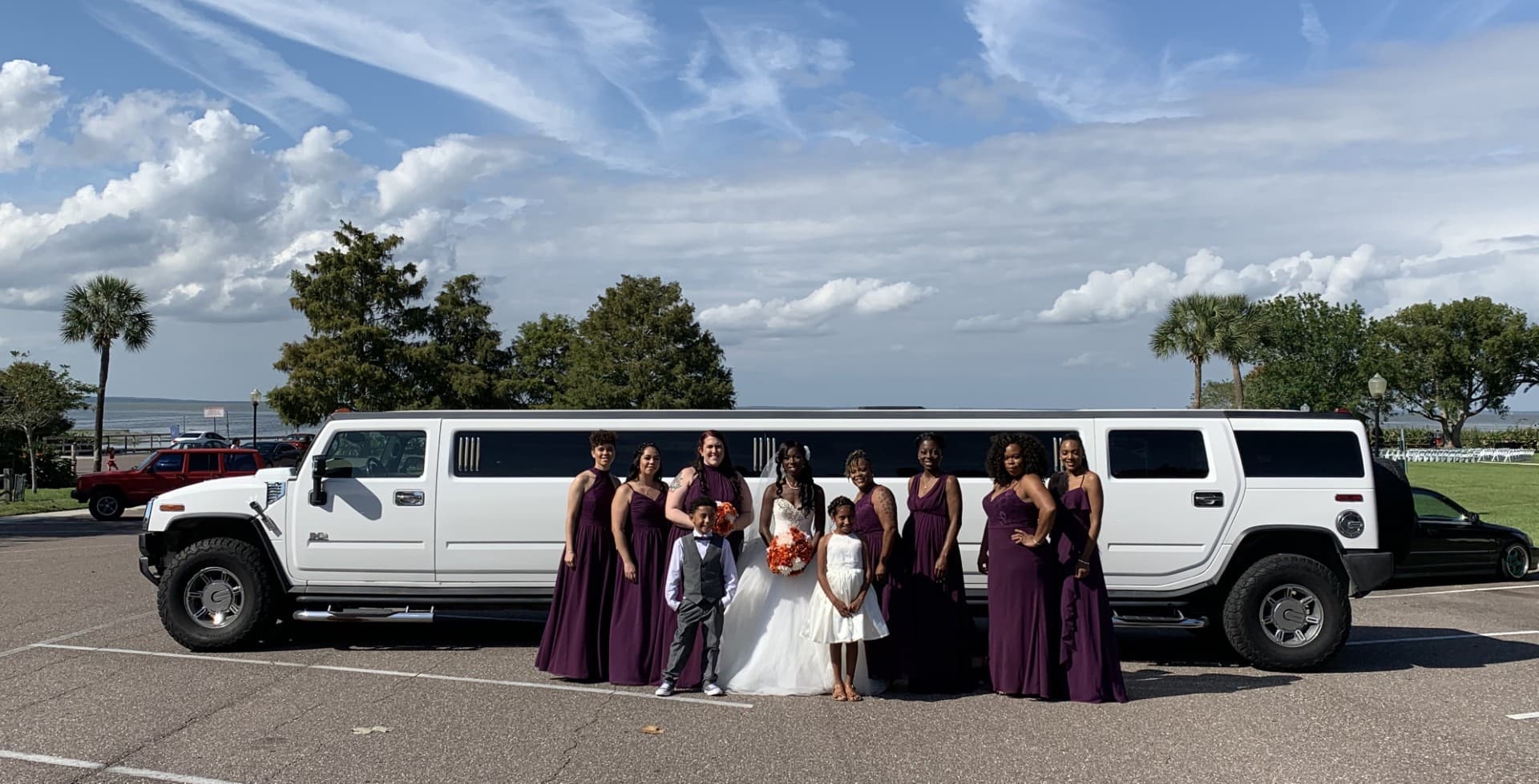 SUV Limousine for wedding party